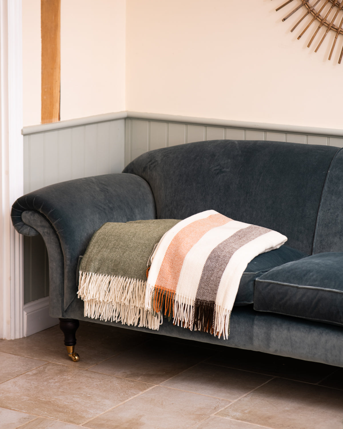 ANNA PURE WOOL THROW - OLIVE