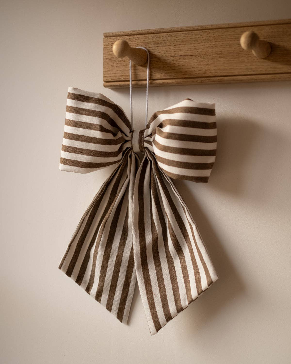 Brown Stripe Hanging Bow