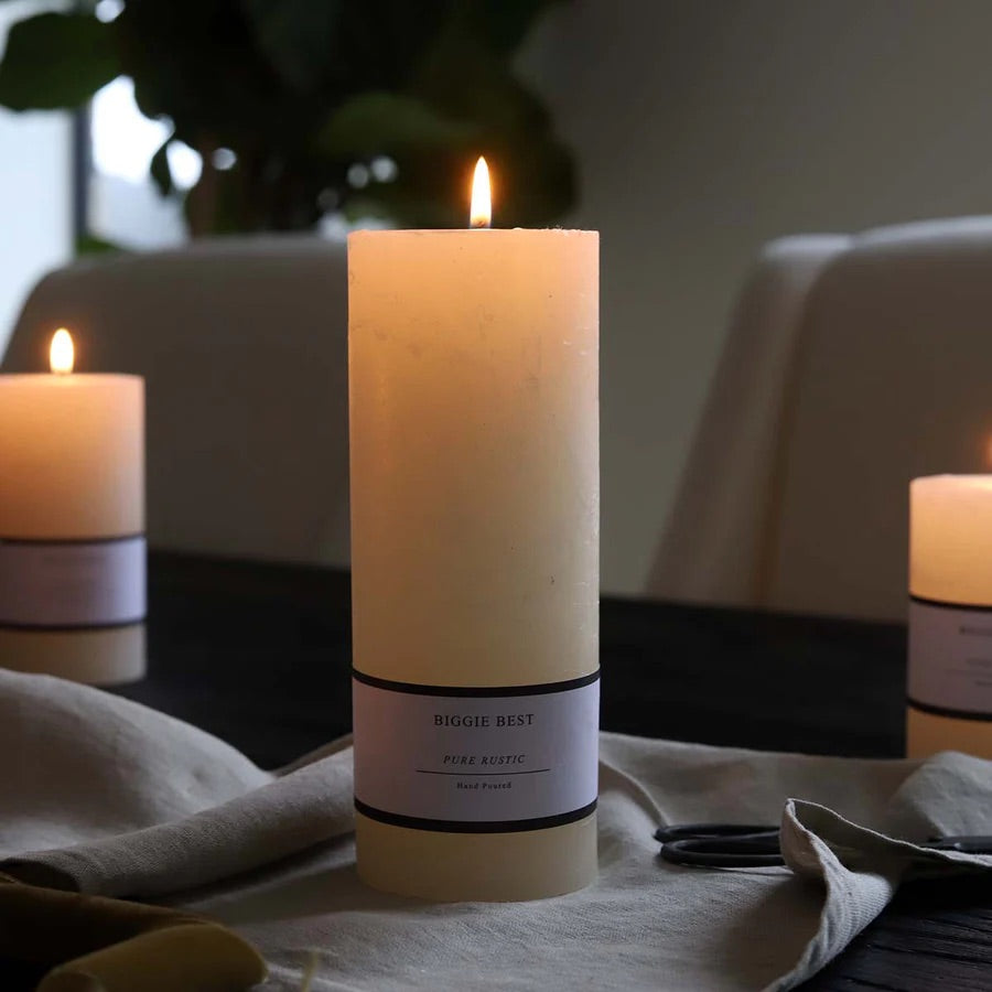 IVORY 7X18CM RUSTIC PILLAR CANDLE