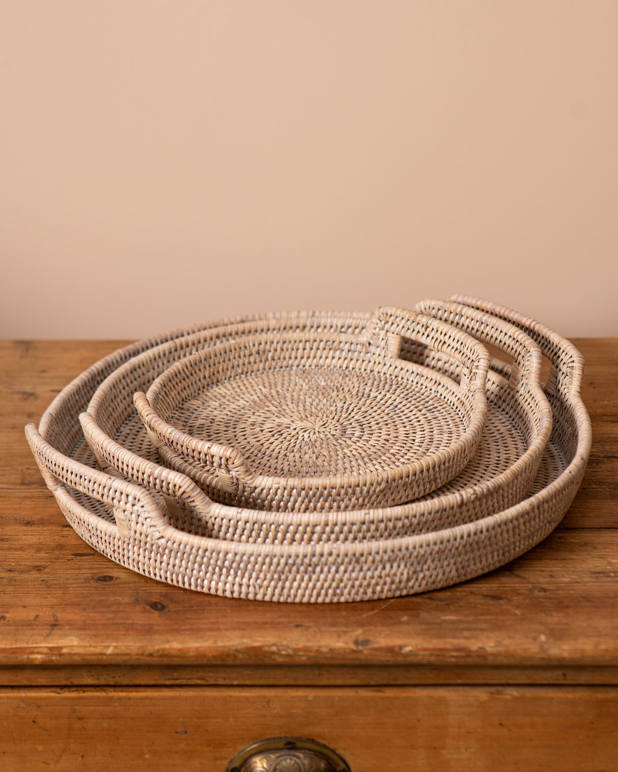 Natural White Limed Round Rattan Tray
