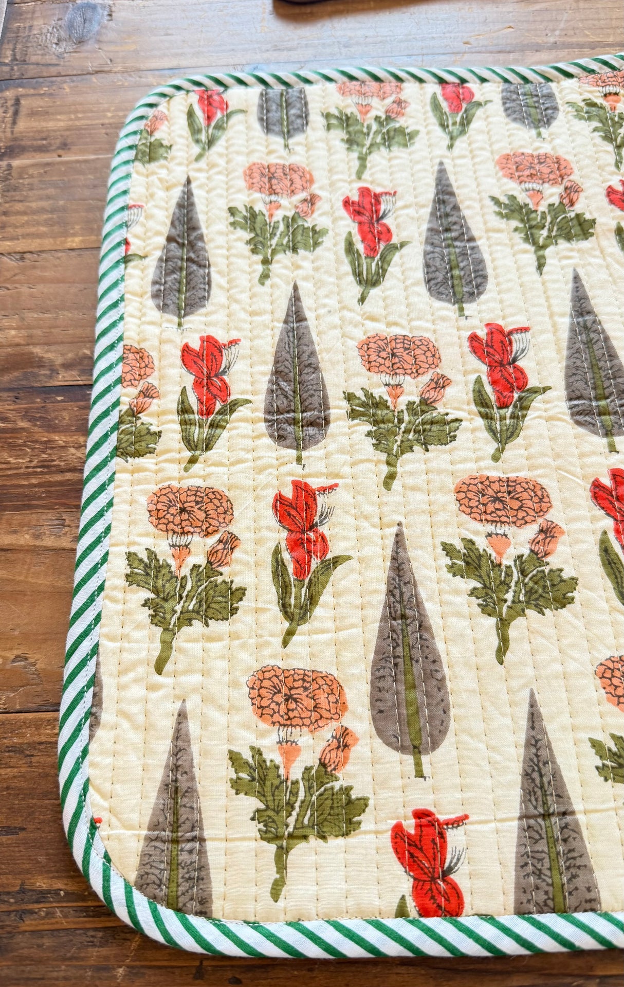Traditional block print quilted placemat S/6 Tiger Motif