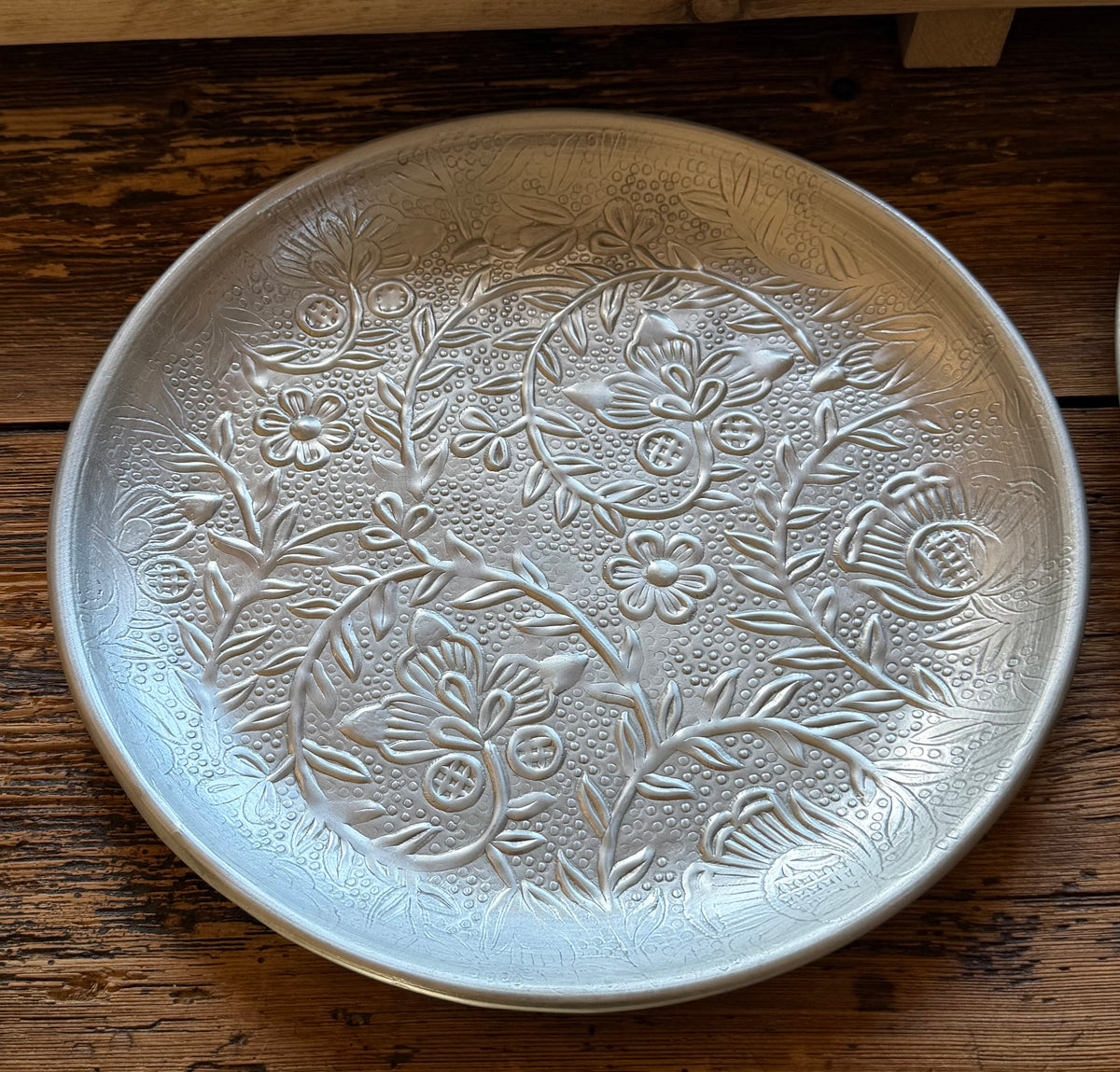 Set/2 Silver Embossed Aluminium Trays