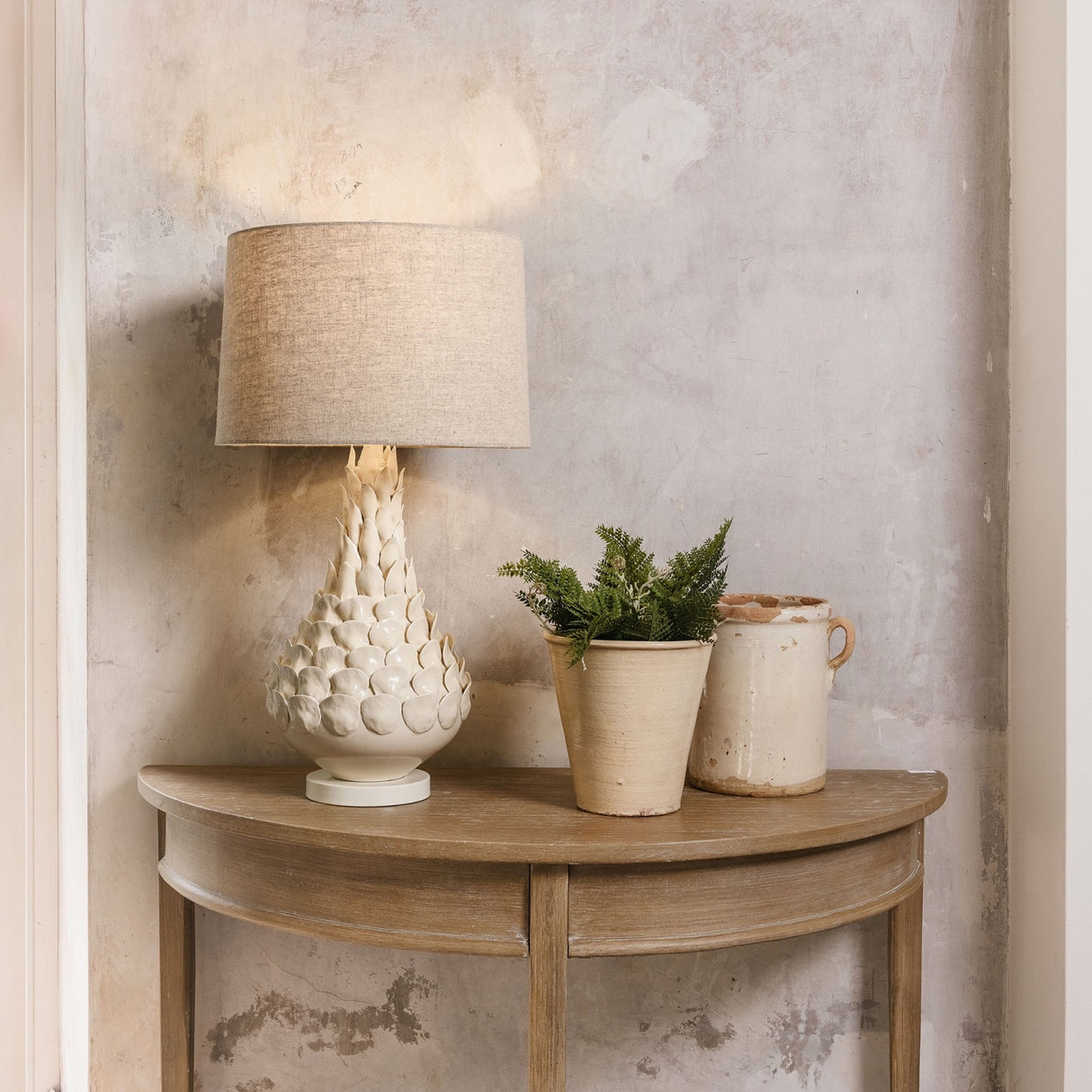 CLIFTON CERAMIC PINEAPPLE TABLE LAMP WITH SHADE