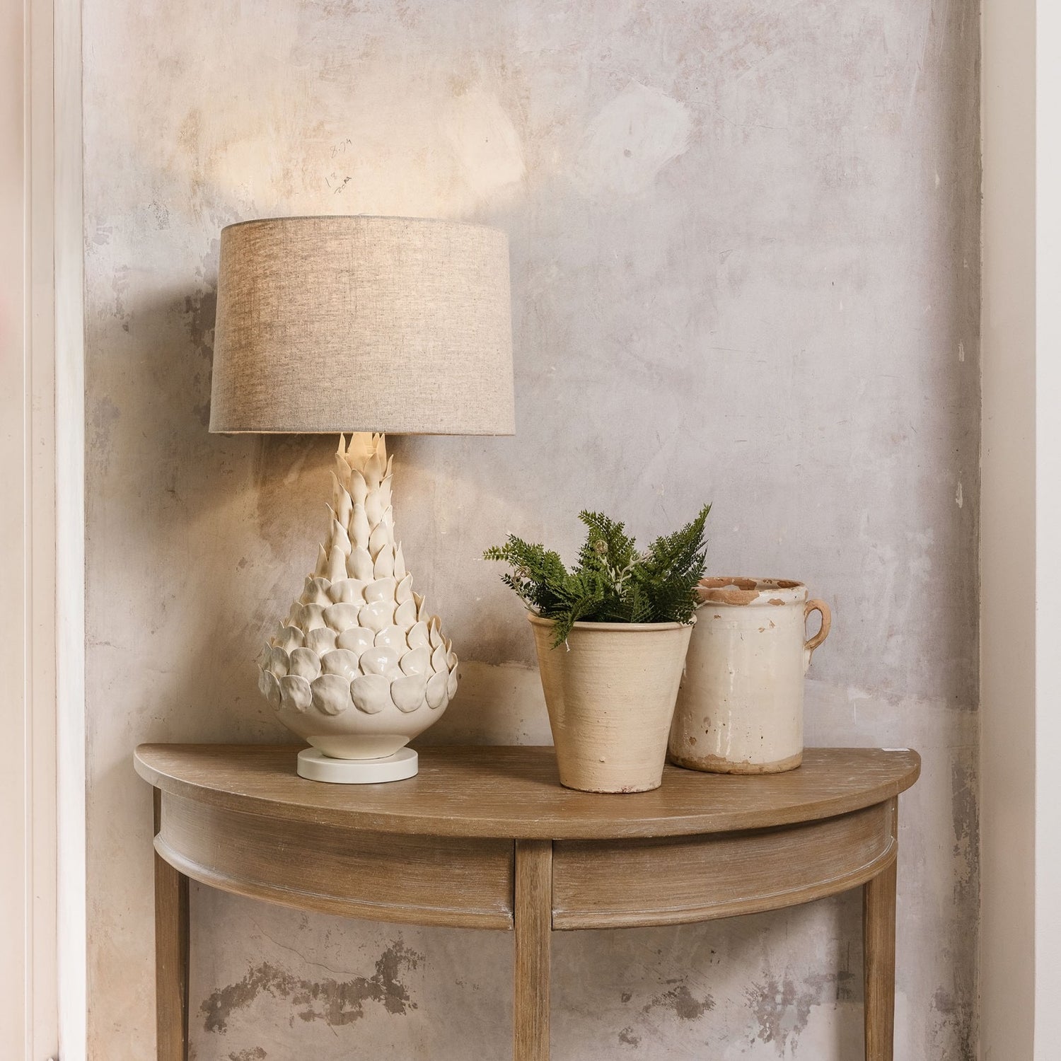 CLIFTON CERAMIC PINEAPPLE TABLE LAMP WITH SHADE