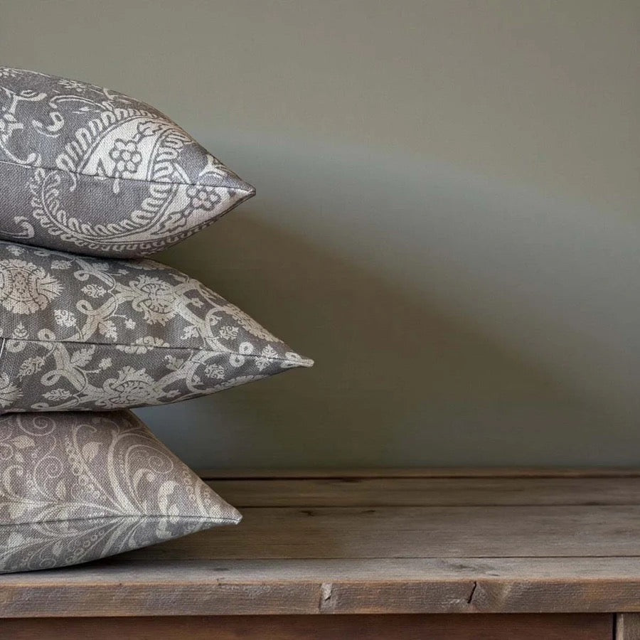 STAR CRADLE NATURAL/GREY CUSHION