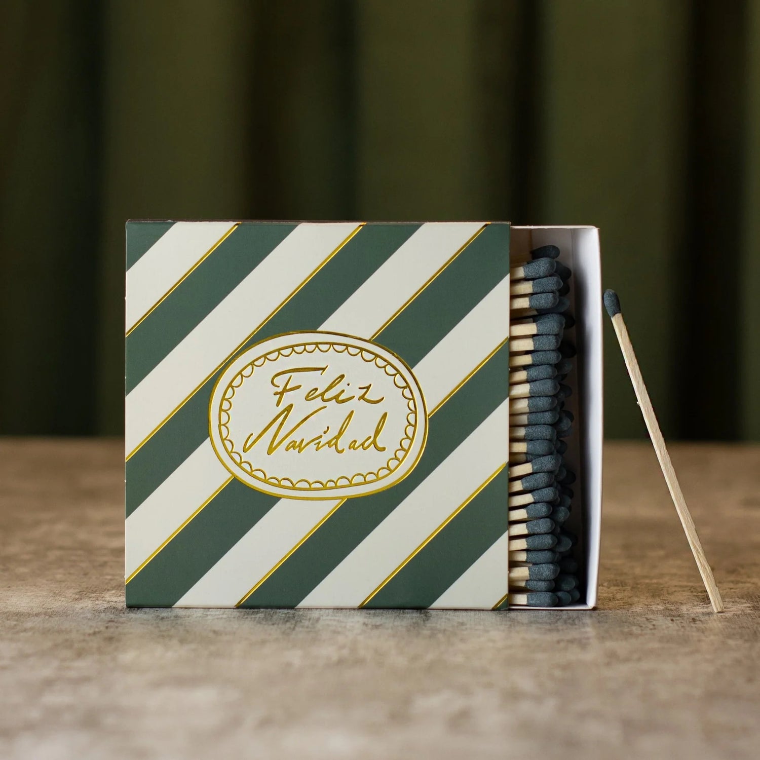 UNDER THE TREE: FELIZ NAVIDAD MATCHES