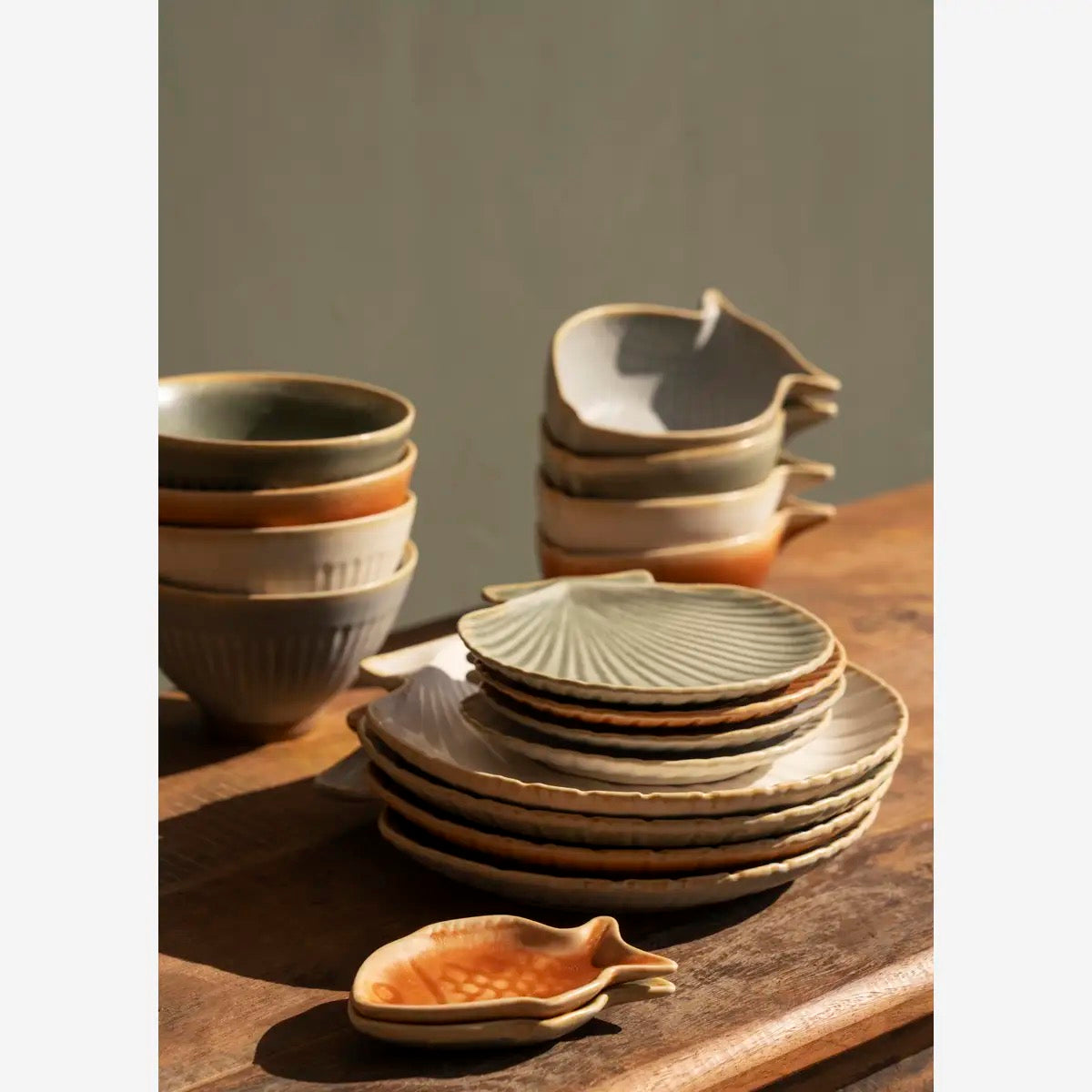 STONEWARE FISH BOWL - 2 COLOURS