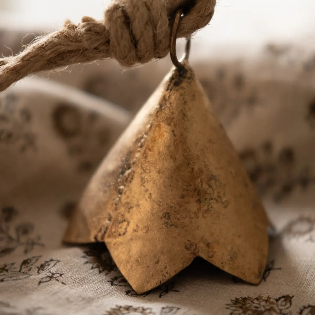 Scalloped Cow Bell