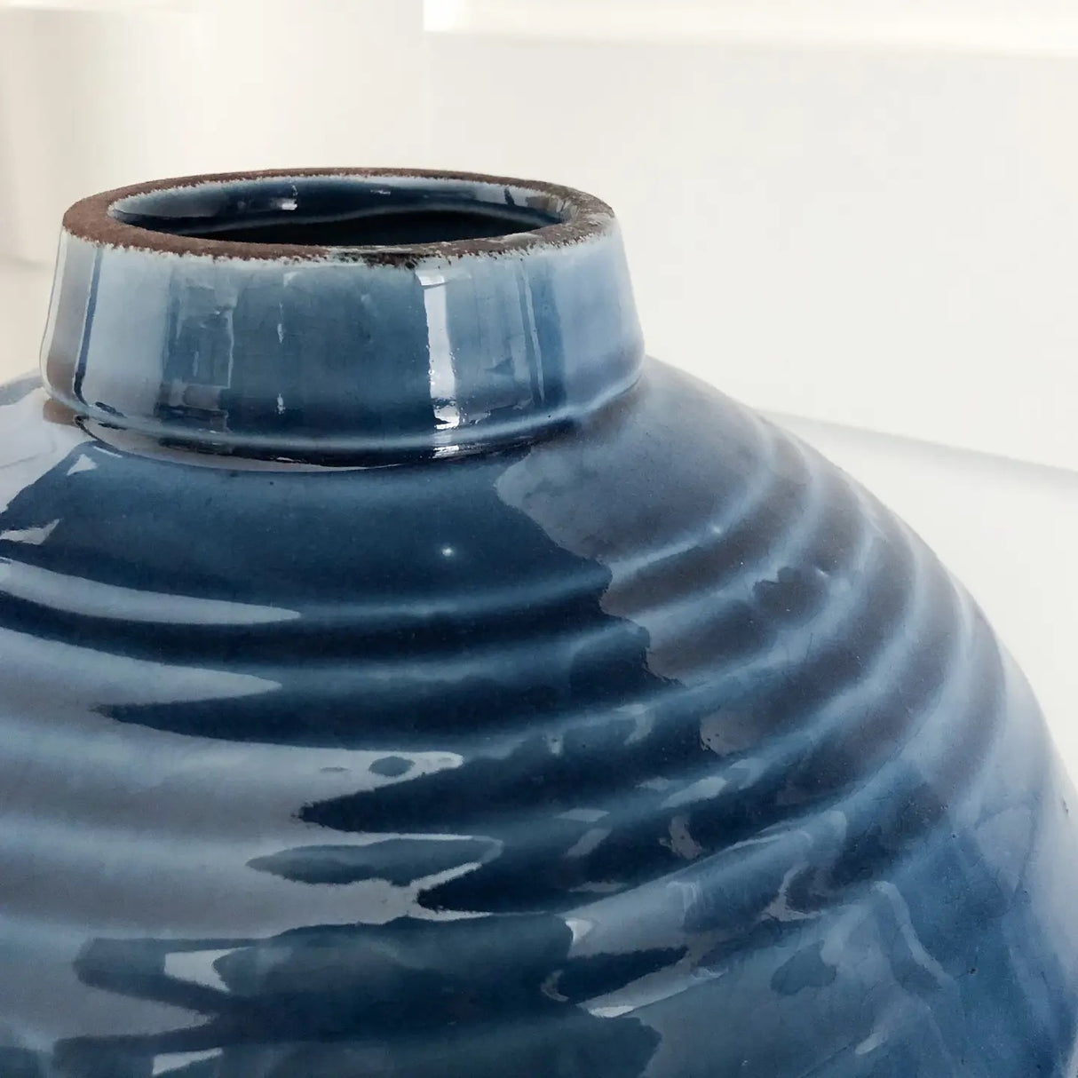 HARLOW VASE IN NAVY