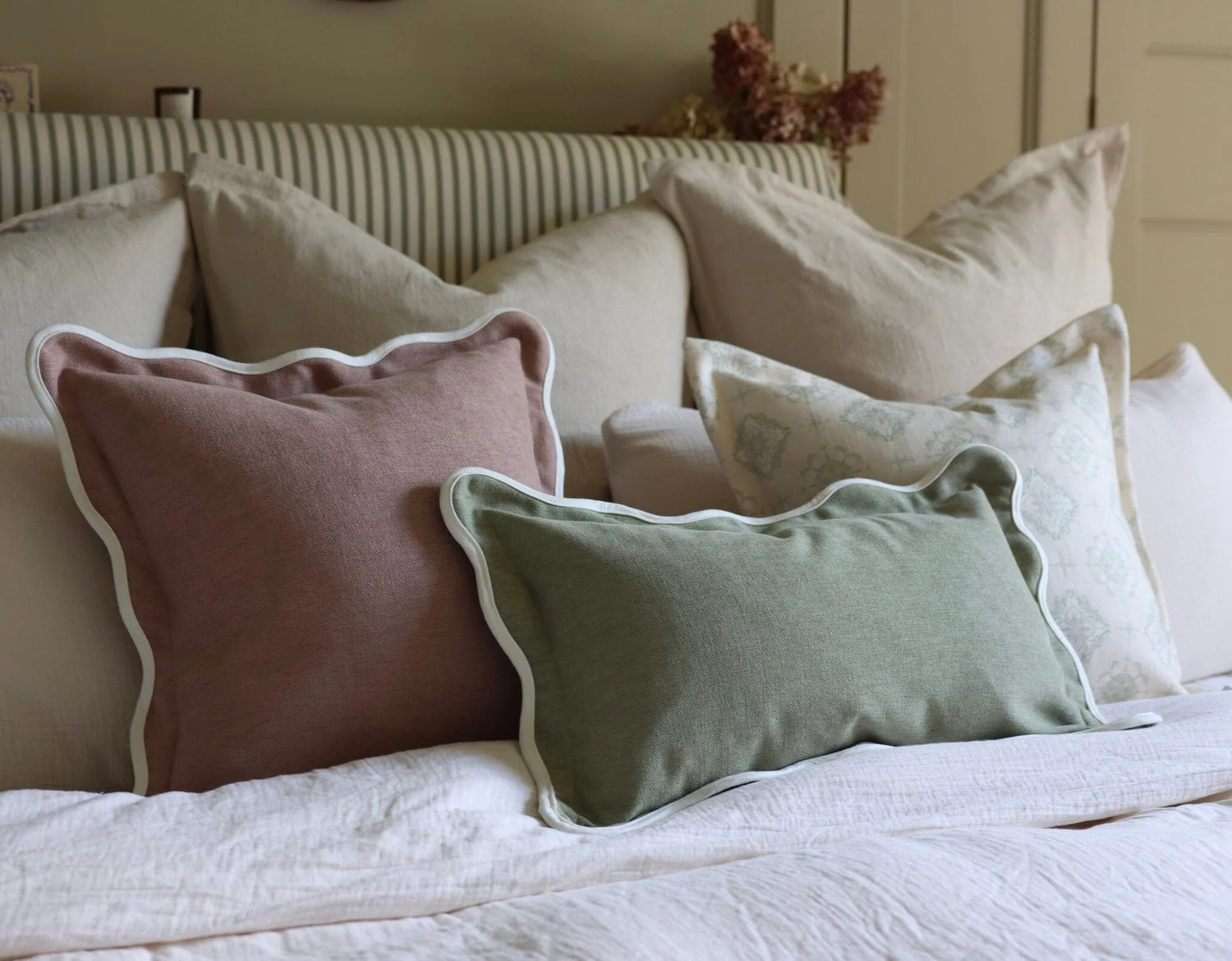 Chloe Sage Scalloped Cushion 50x30 cm - Linen Blend