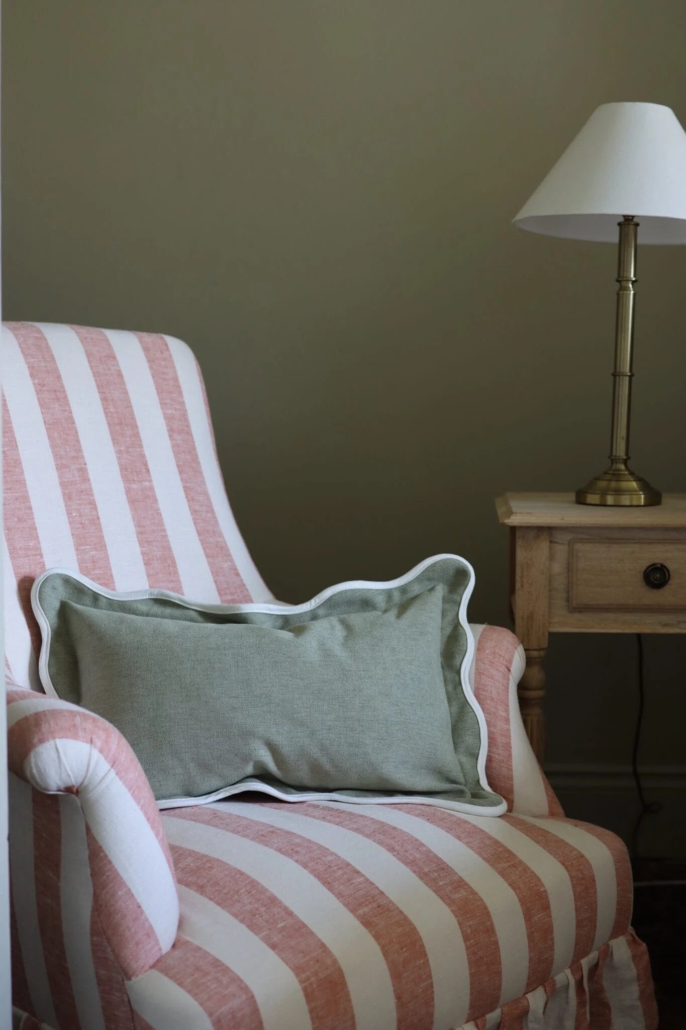 Chloe Sage Scalloped Cushion 50x30 cm - Linen Blend