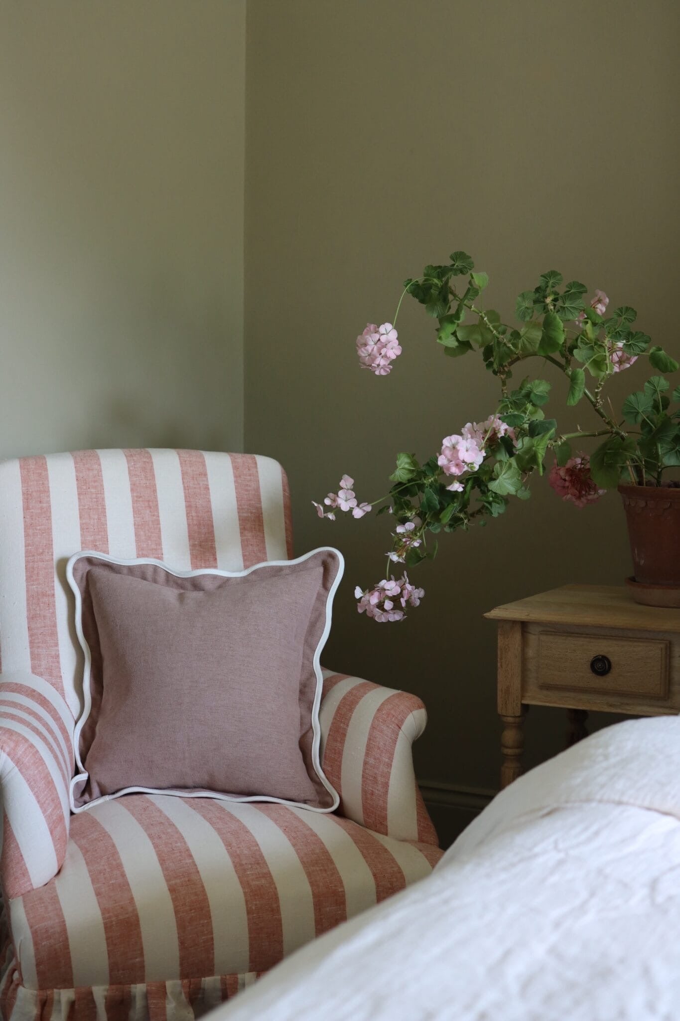 Chloe Dusty Pink Scalloped  2 sizes - Linen Blend