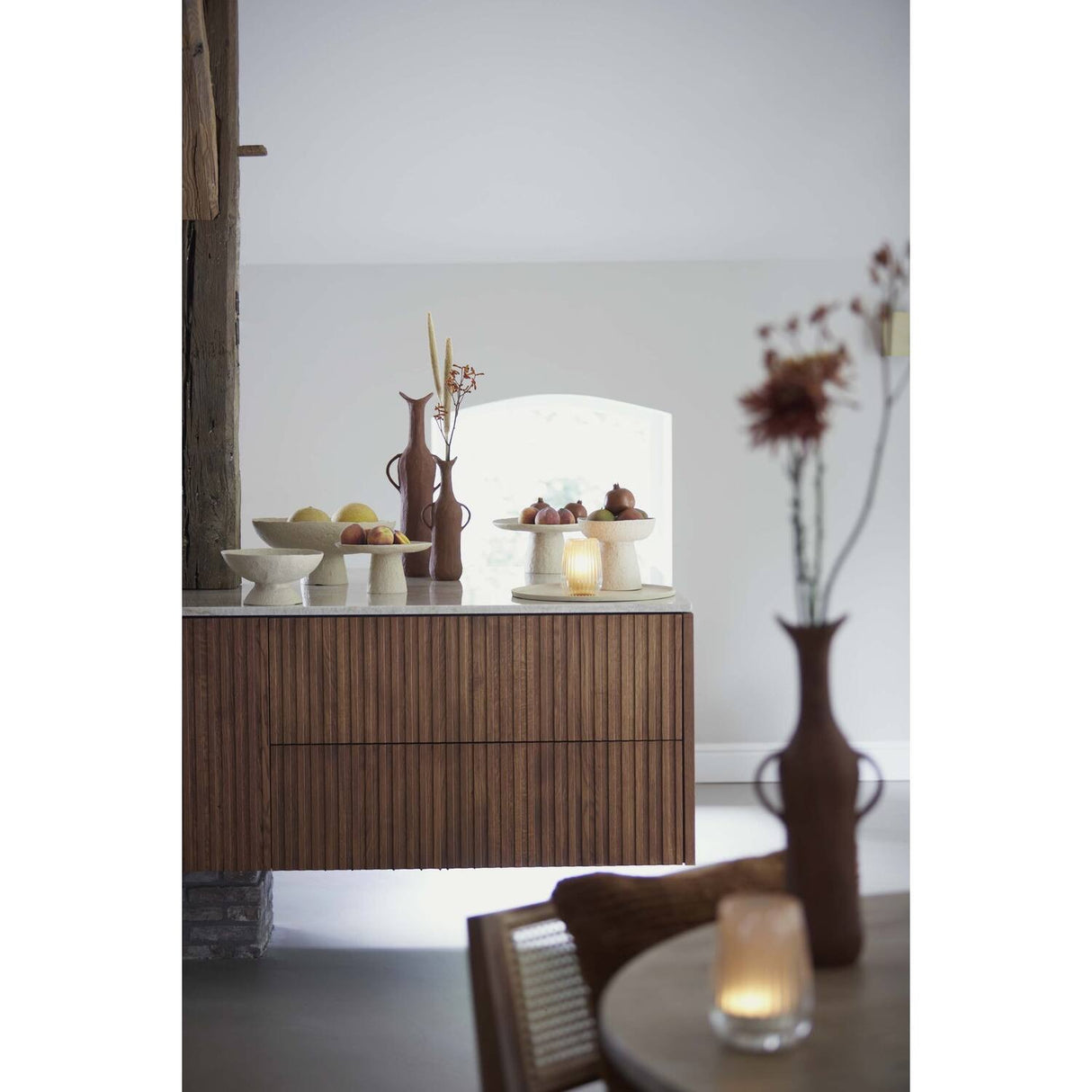 Dish on base OTA sand+light brown spotted