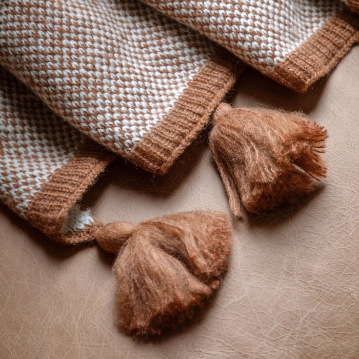Knitted Border Tassel Throw Rust