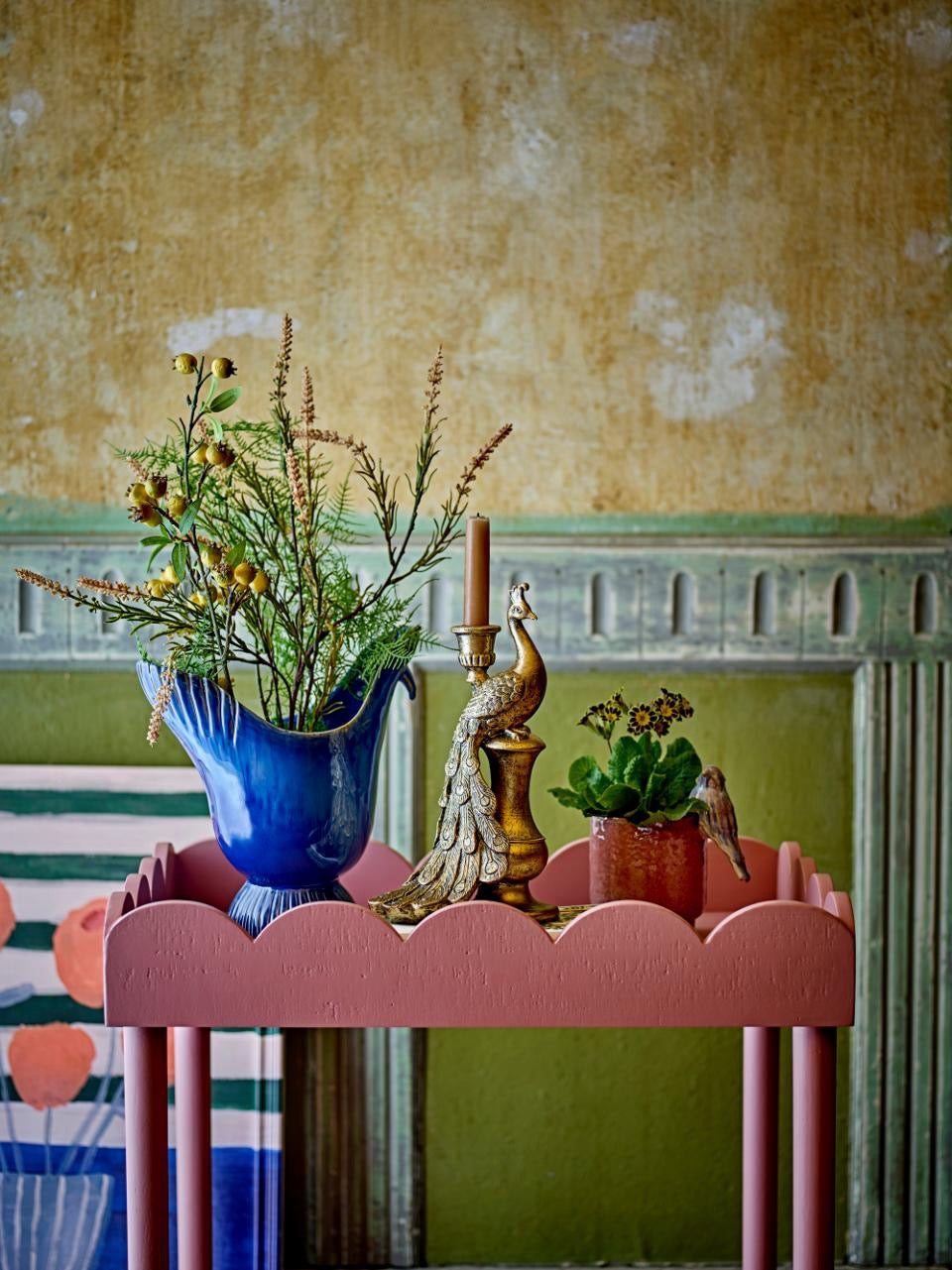 Isola Side Table, Rose, Pine, scalloped top