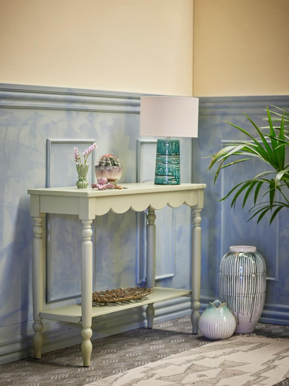 Salla Side Table, Green, Pine.