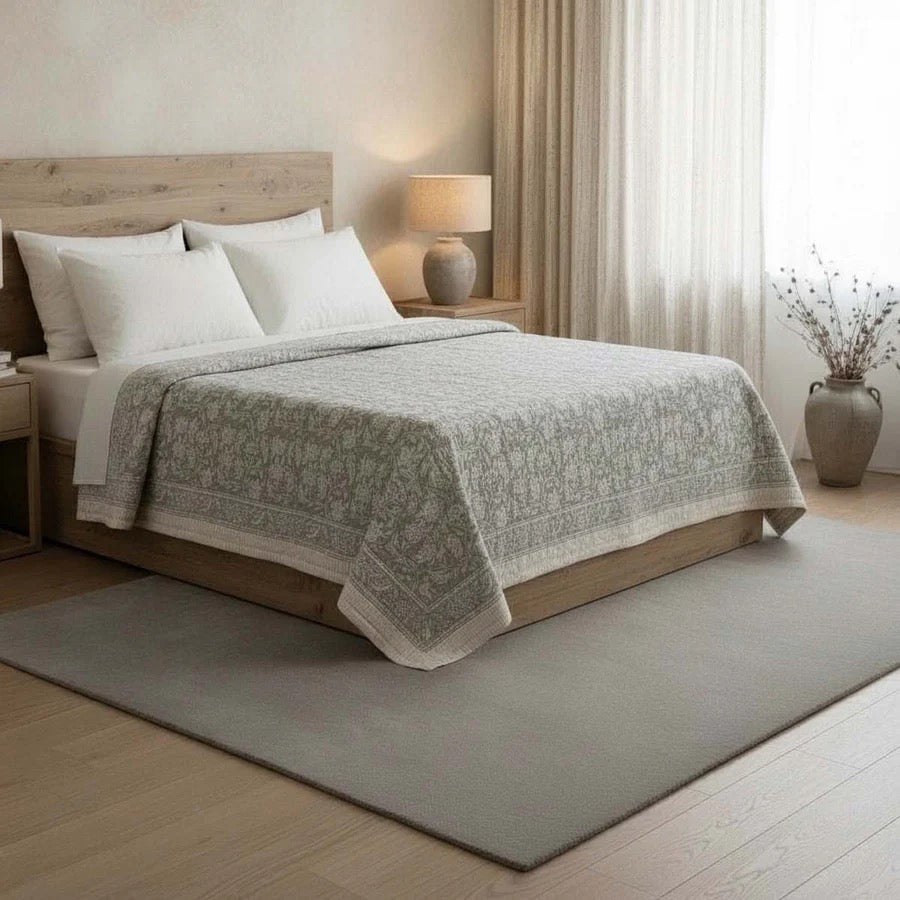 SOFT GREY BEDSPREAD