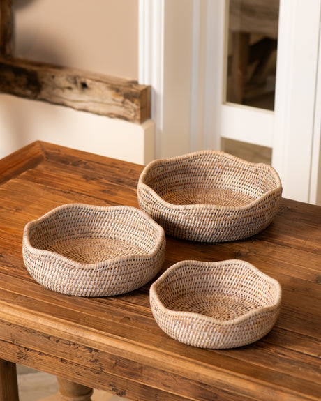 SET OF 3 RATTAN SCALLOP BOWLS