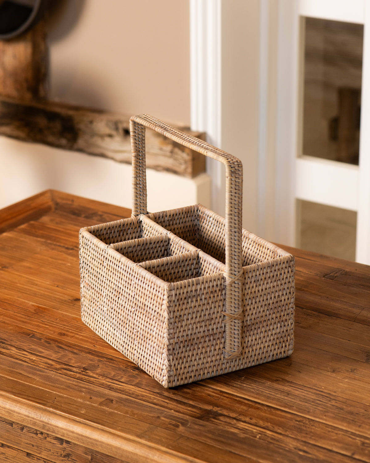 4 SECTION RATTAN FLATWARE CADDY WITH FLAT HANDLE