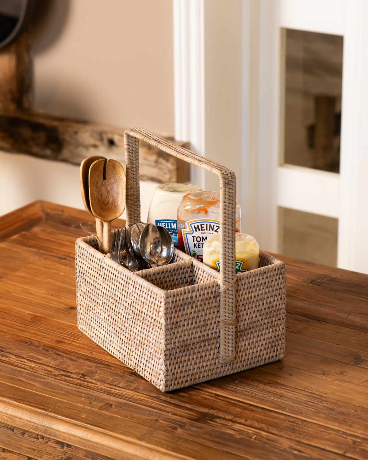 4 SECTION RATTAN FLATWARE CADDY WITH FLAT HANDLE