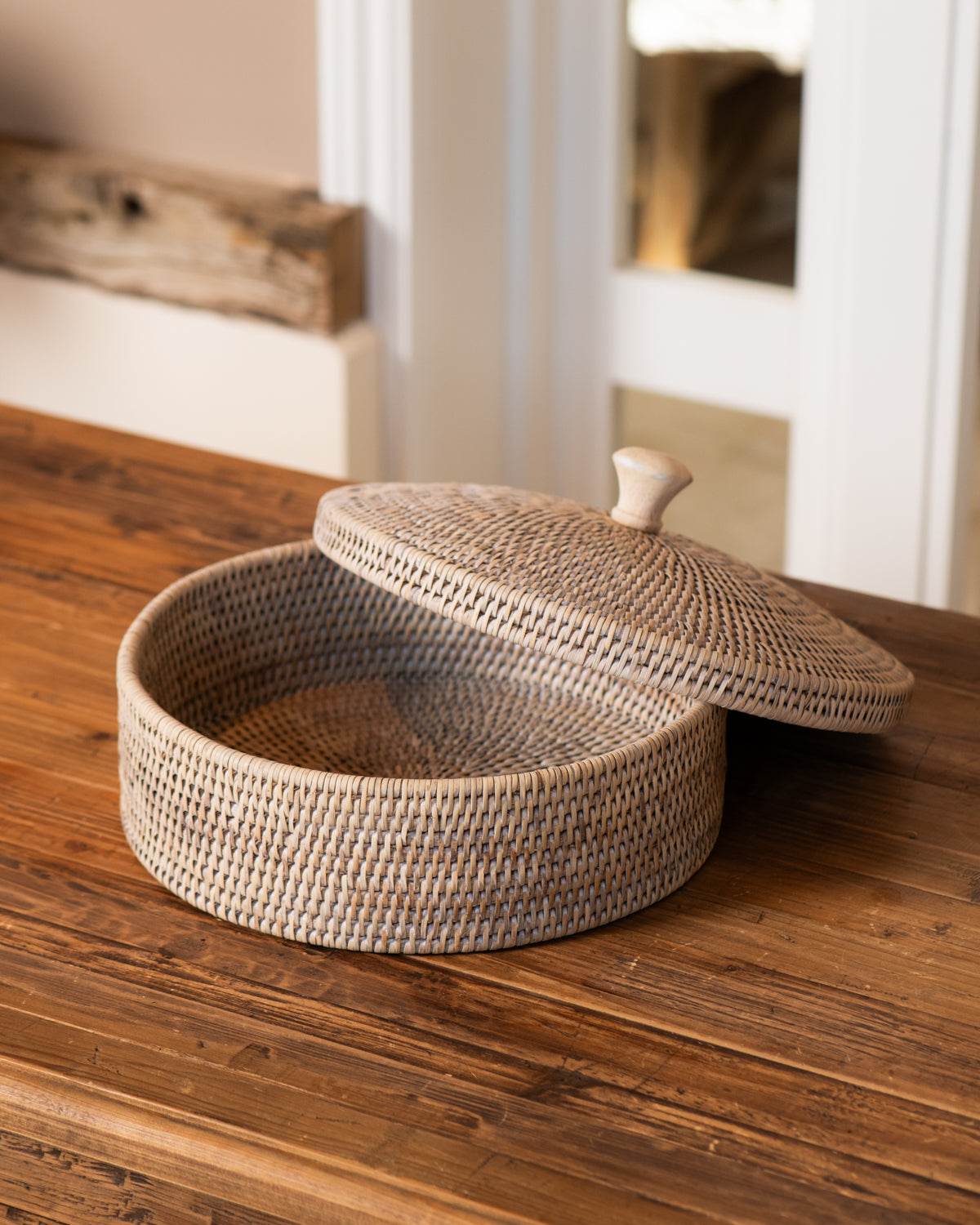 RATTAN ROUND BOX WITH LID