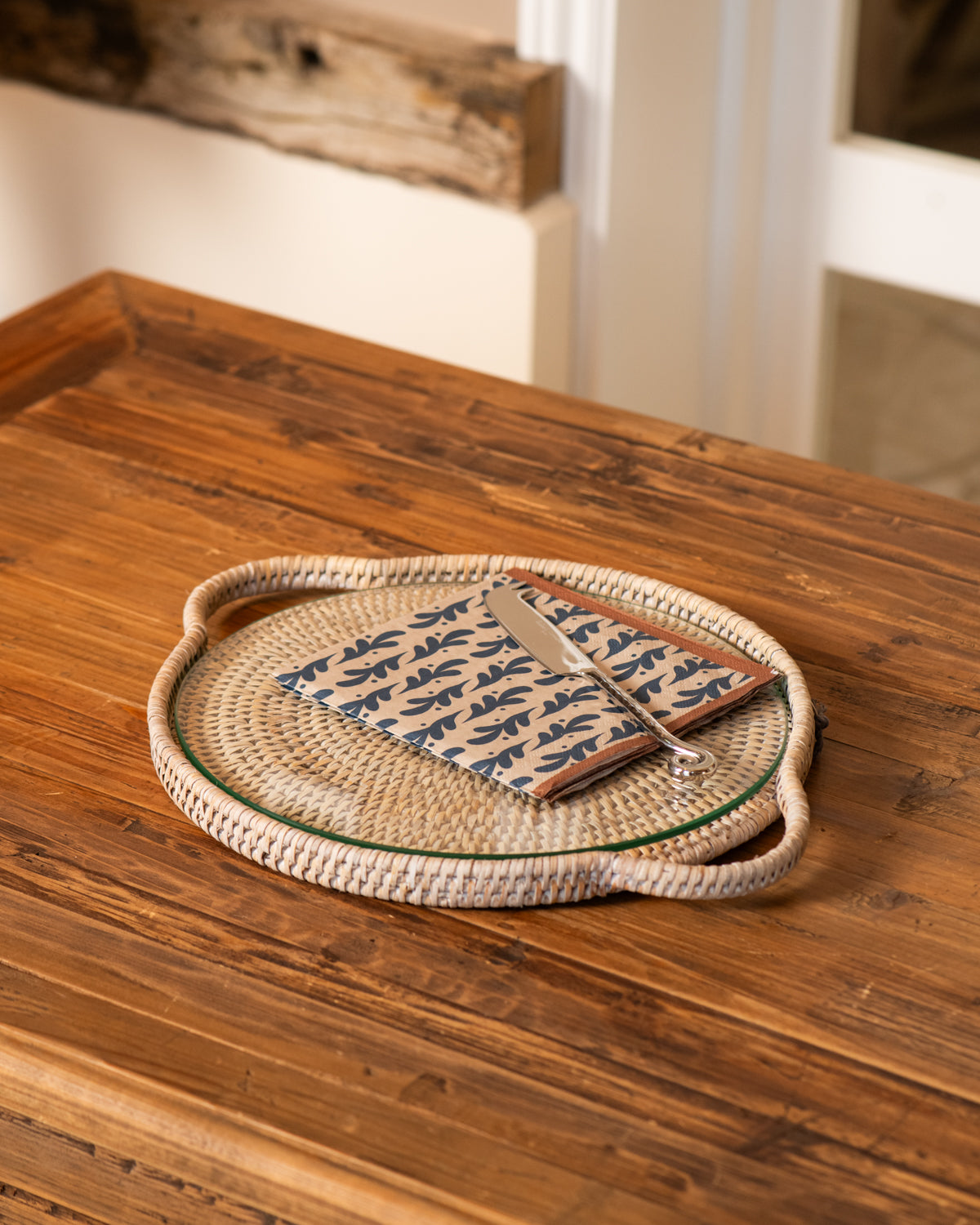 ROUND RATTAN CHEESE TRAY WITH GLASS