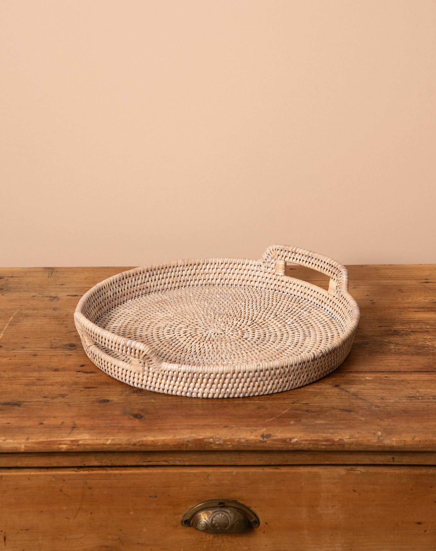 Natural White Limed Round Rattan Tray