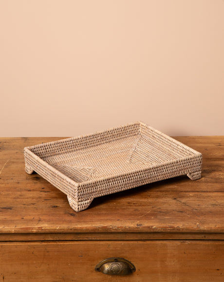 SET OF 2 RATTAN TRAYS WITH LEGS