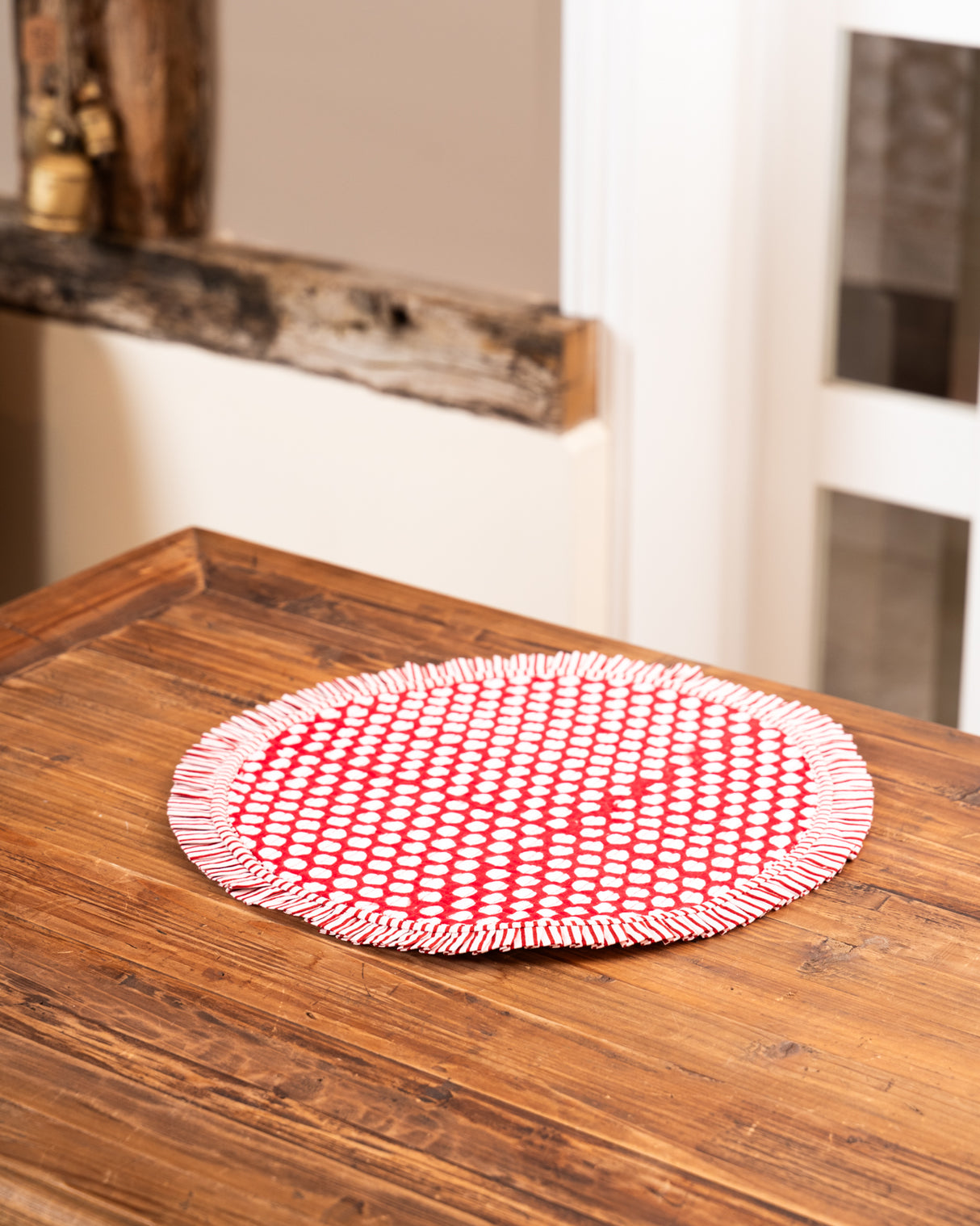 Block print round place mat with frill S/6