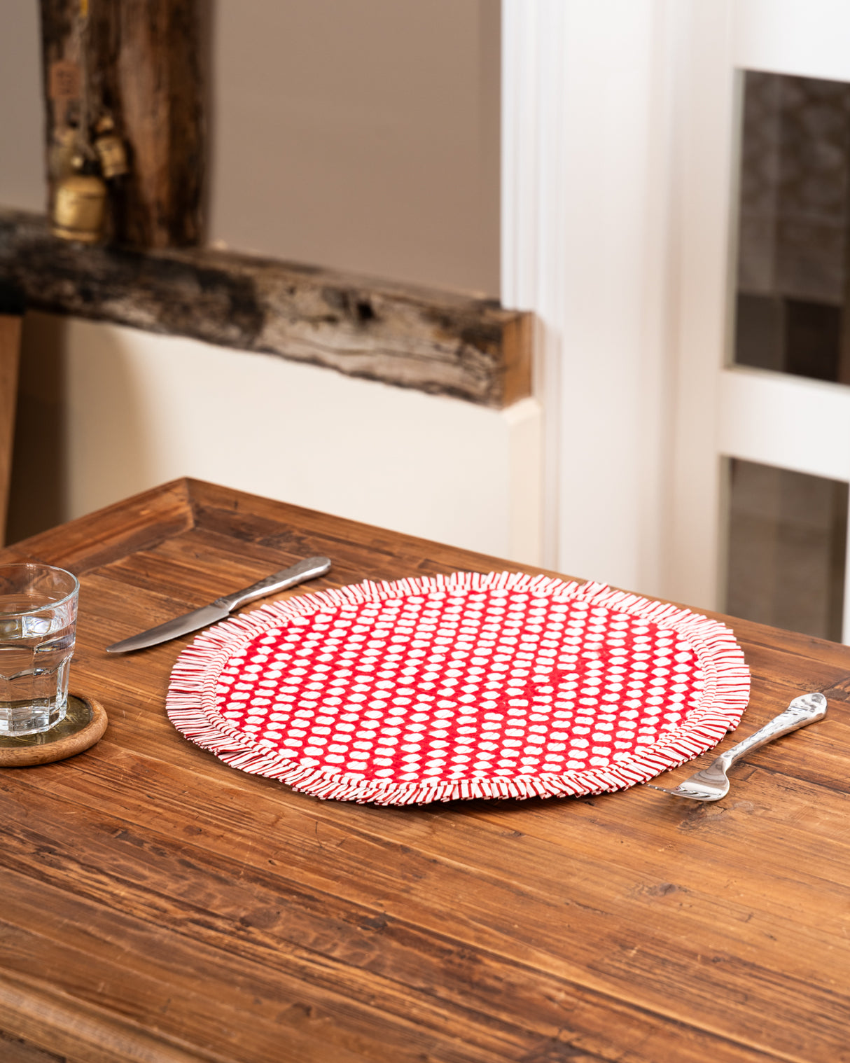 Block print round place mat with frill S/6