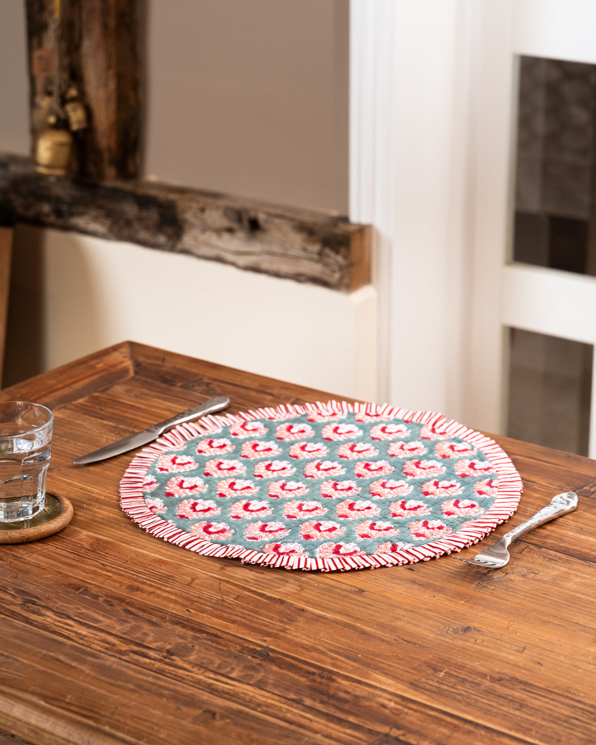 Block print round place mat with frill S/6