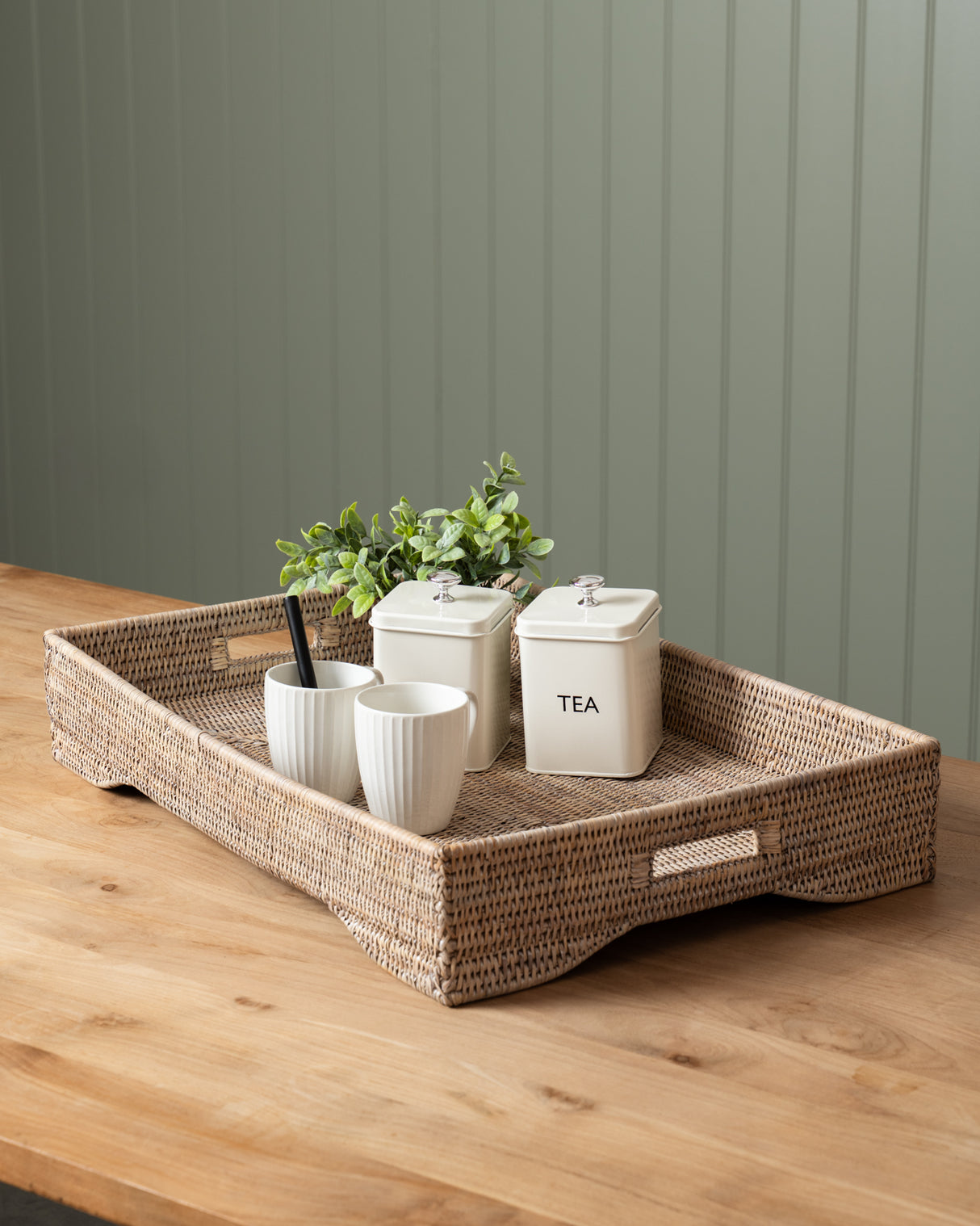 RATTAN LARGE RECTANGLE TRAY WITH LEGS