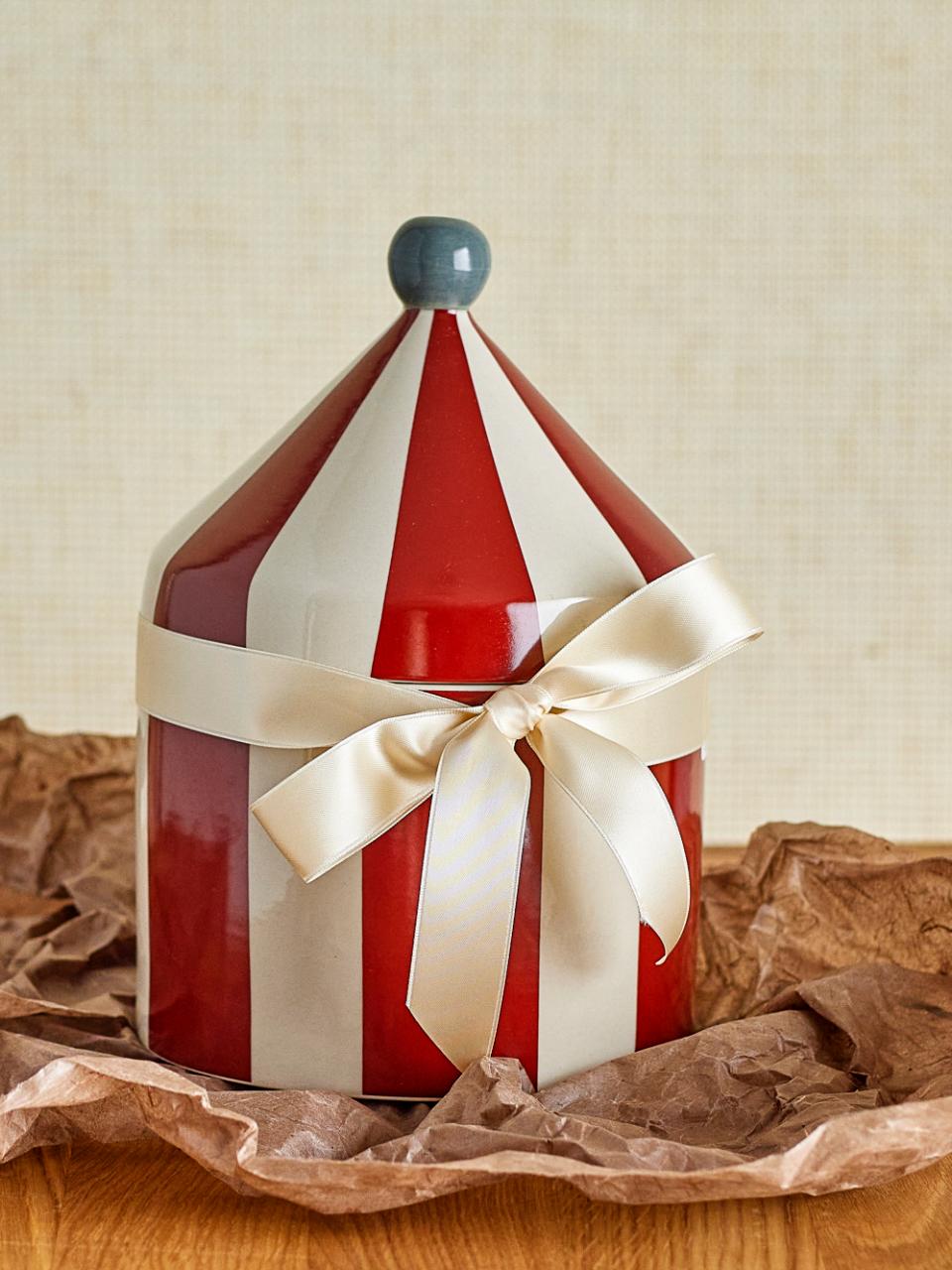 Cimmi Jar w/Lid, Red, Stoneware