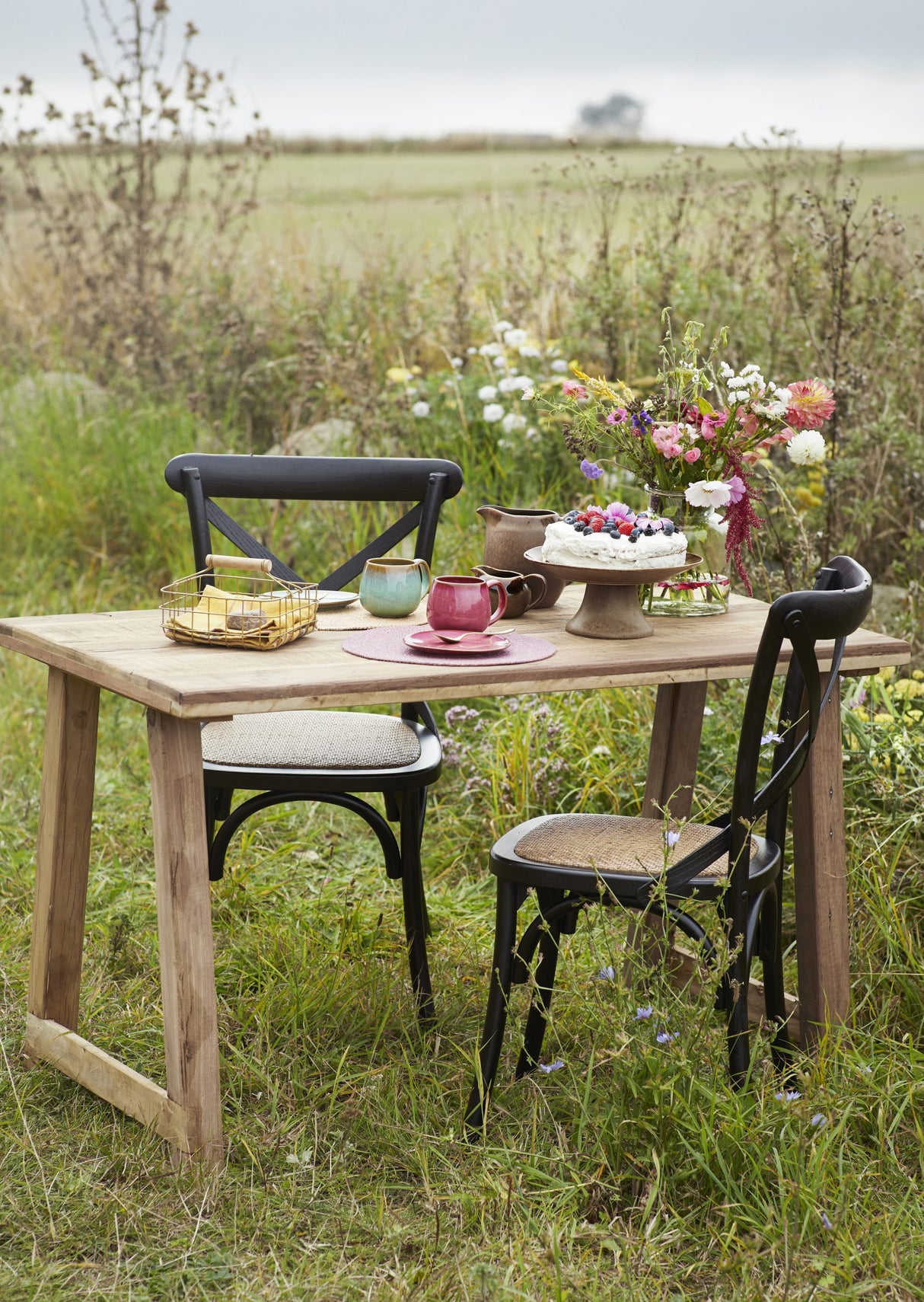 IRON NAPKIN HOLDER W/ HANDLE