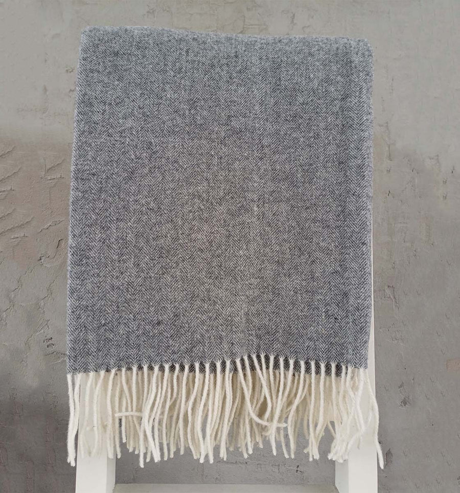 ANNA PURE WOOL THROW - Soft Grey