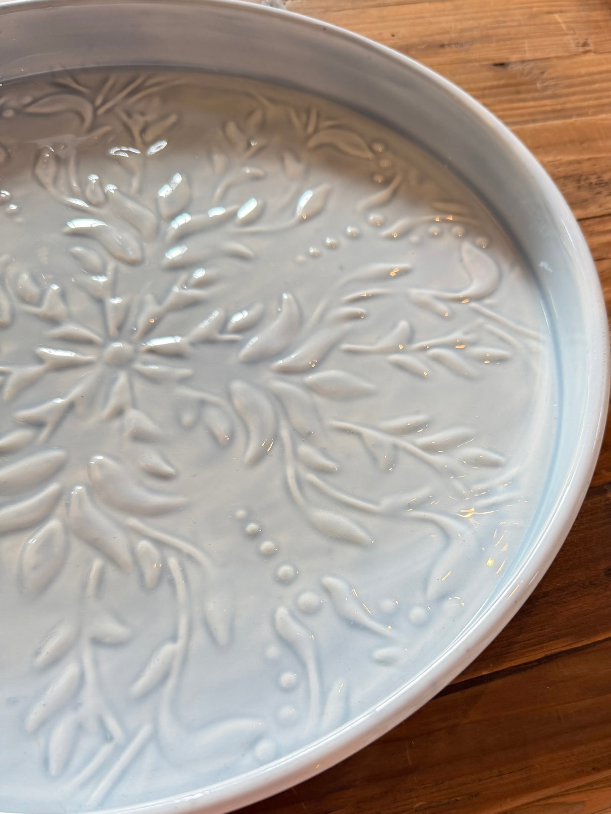 32cm Round Metal embossed enamel Tray - Pale Blue