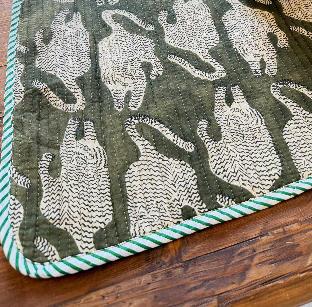 Traditional block print quilted placemat S/6 Tiger Motif