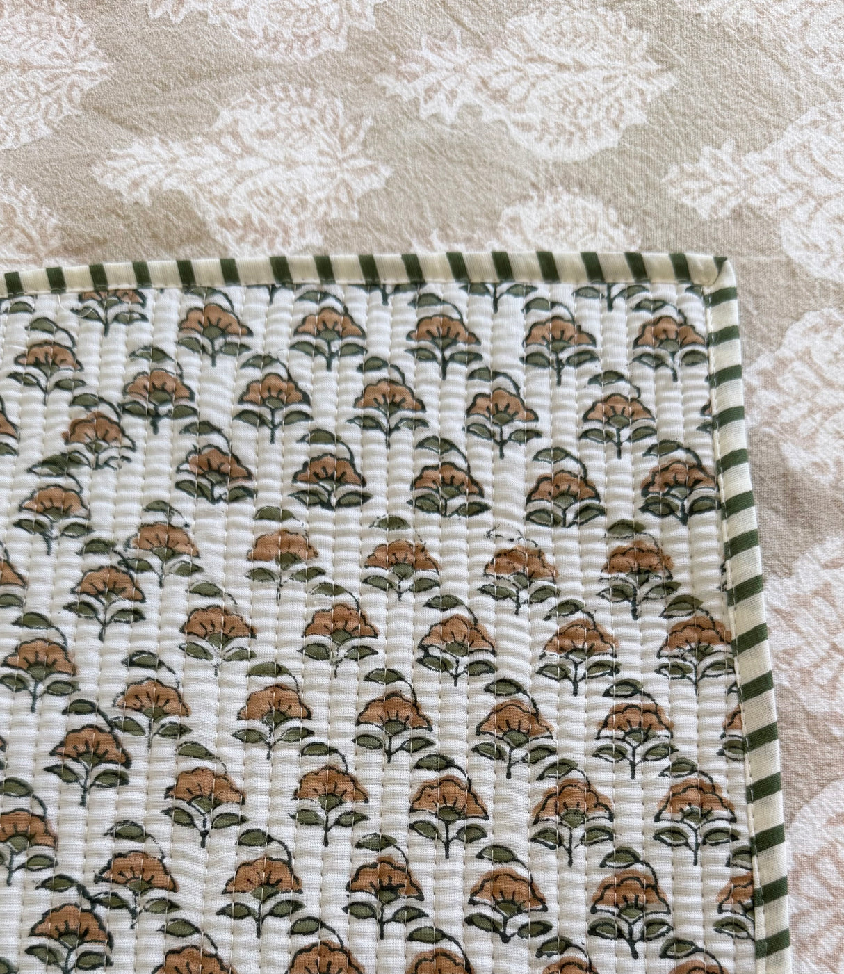 VANA - Traditional block print quilted placemat S/6