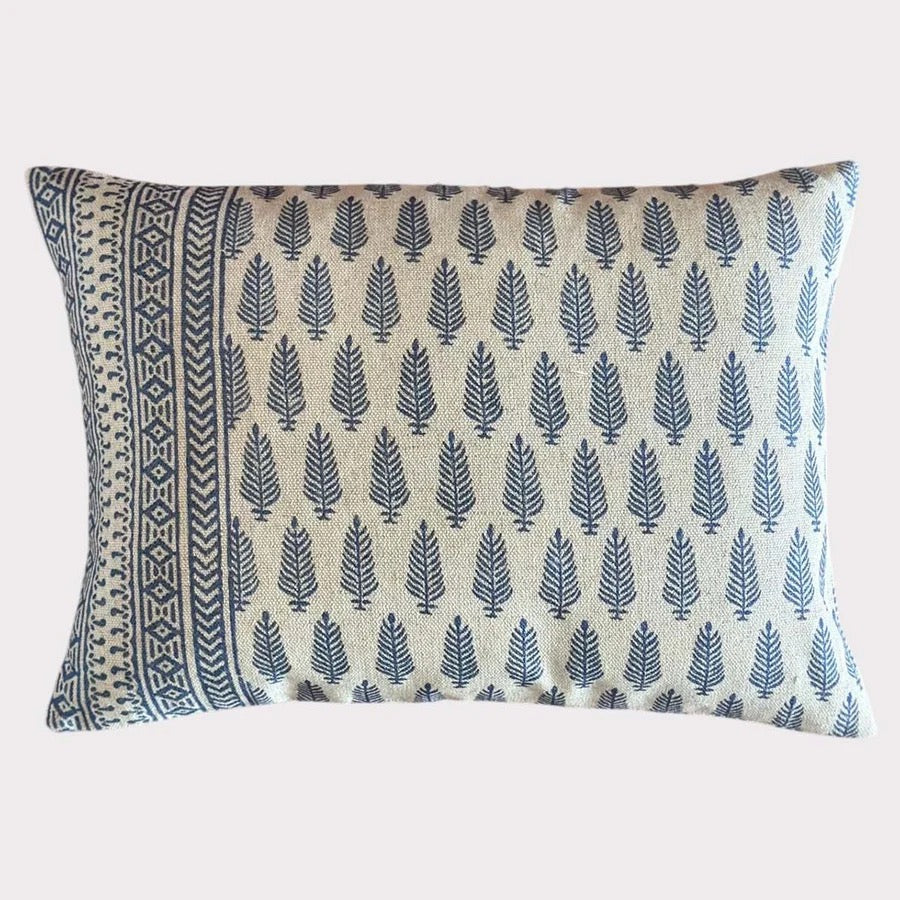 TWIGGY, NAVY CUSHION