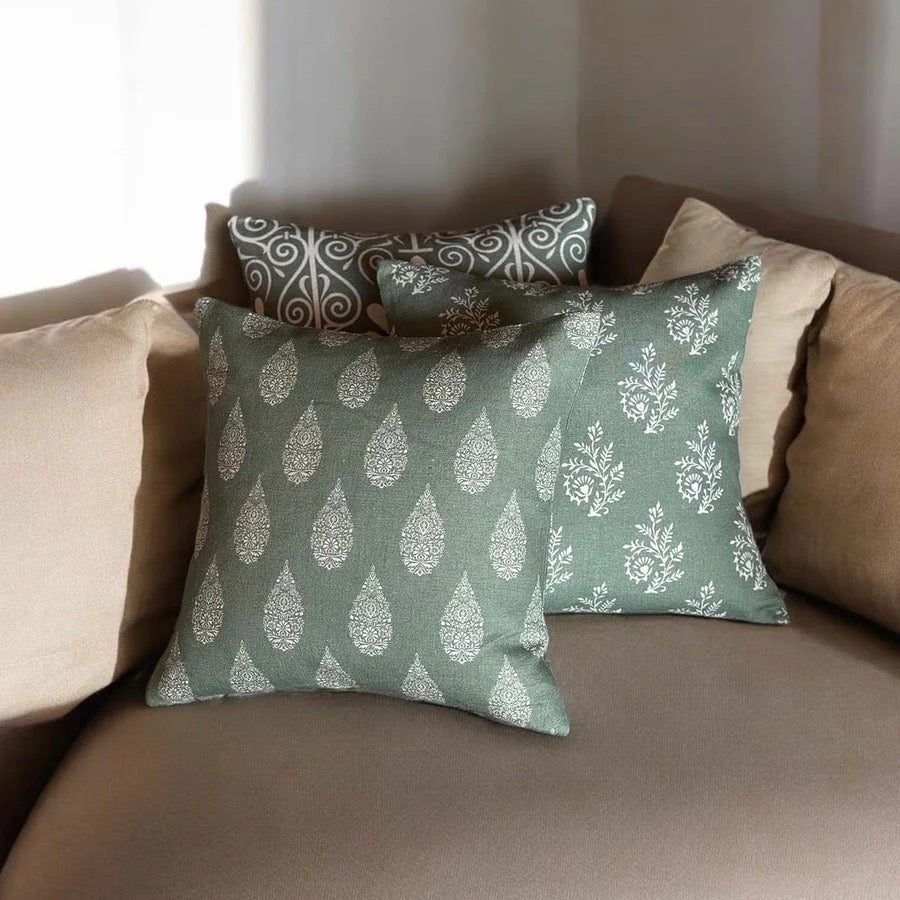 HERBATIOUS REVERSE, MOSS CUSHION
