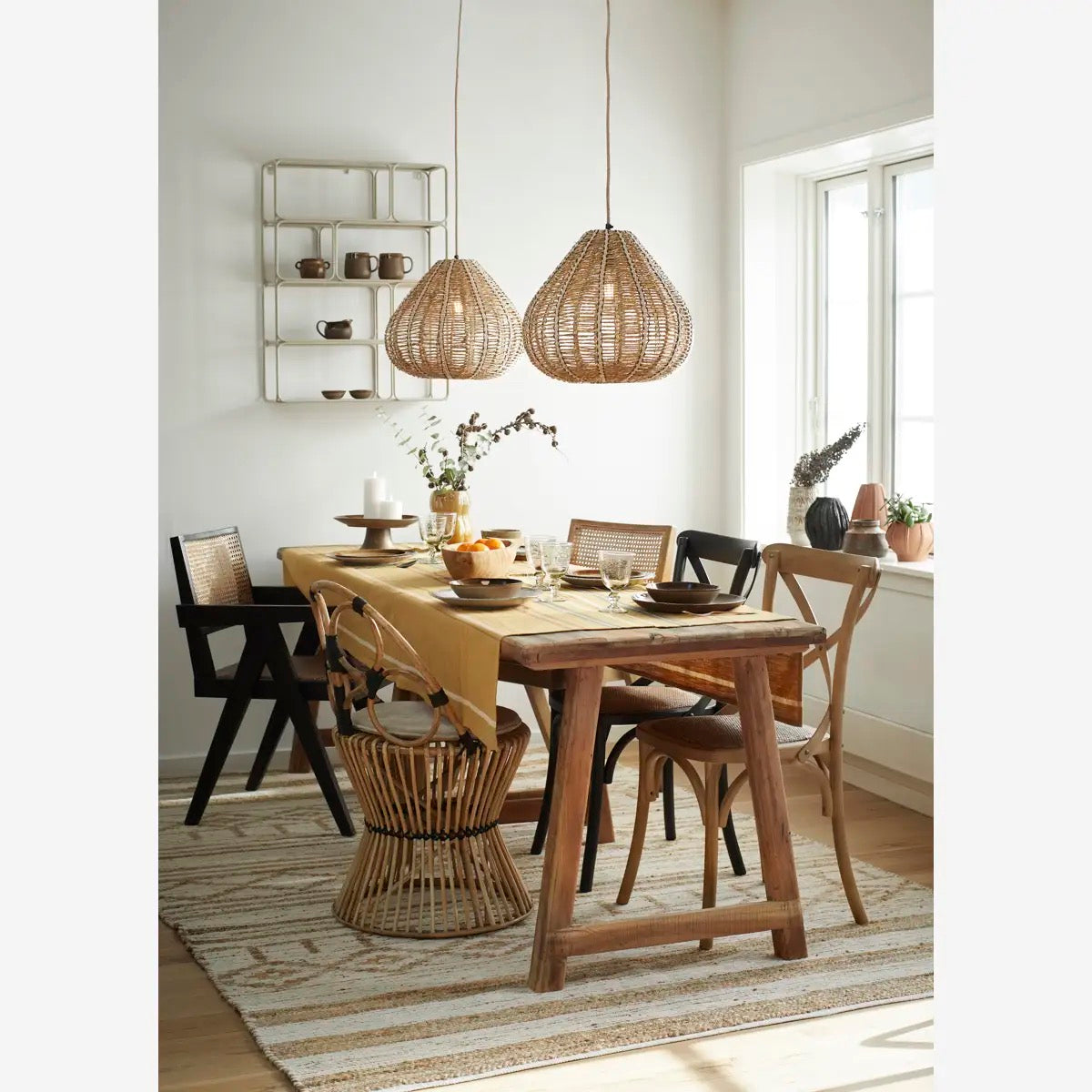 Madam Stoltz -IRON WALL SHELF in OFF WHITE