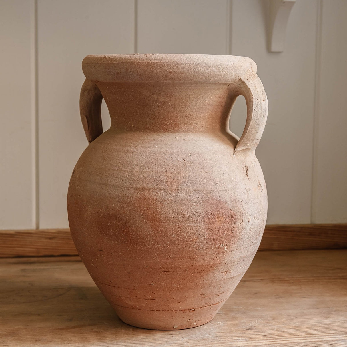 BALOVALE TERRACOTTA MEDIUM URN SHAPED POT