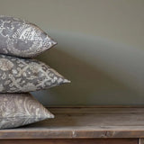 STAR CRADLE NATURAL/GREY CUSHION