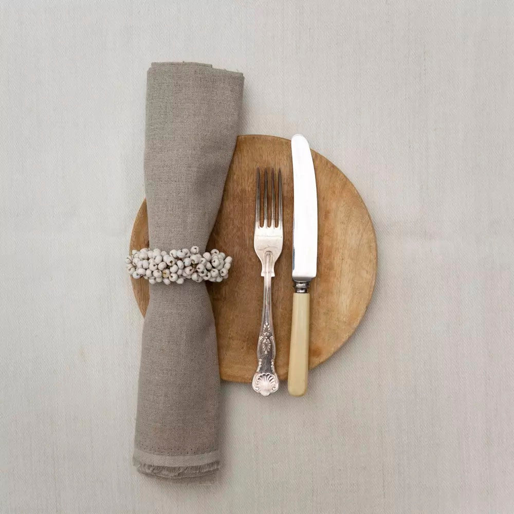 🔍White Berry Wooden Napkin Ring S/4