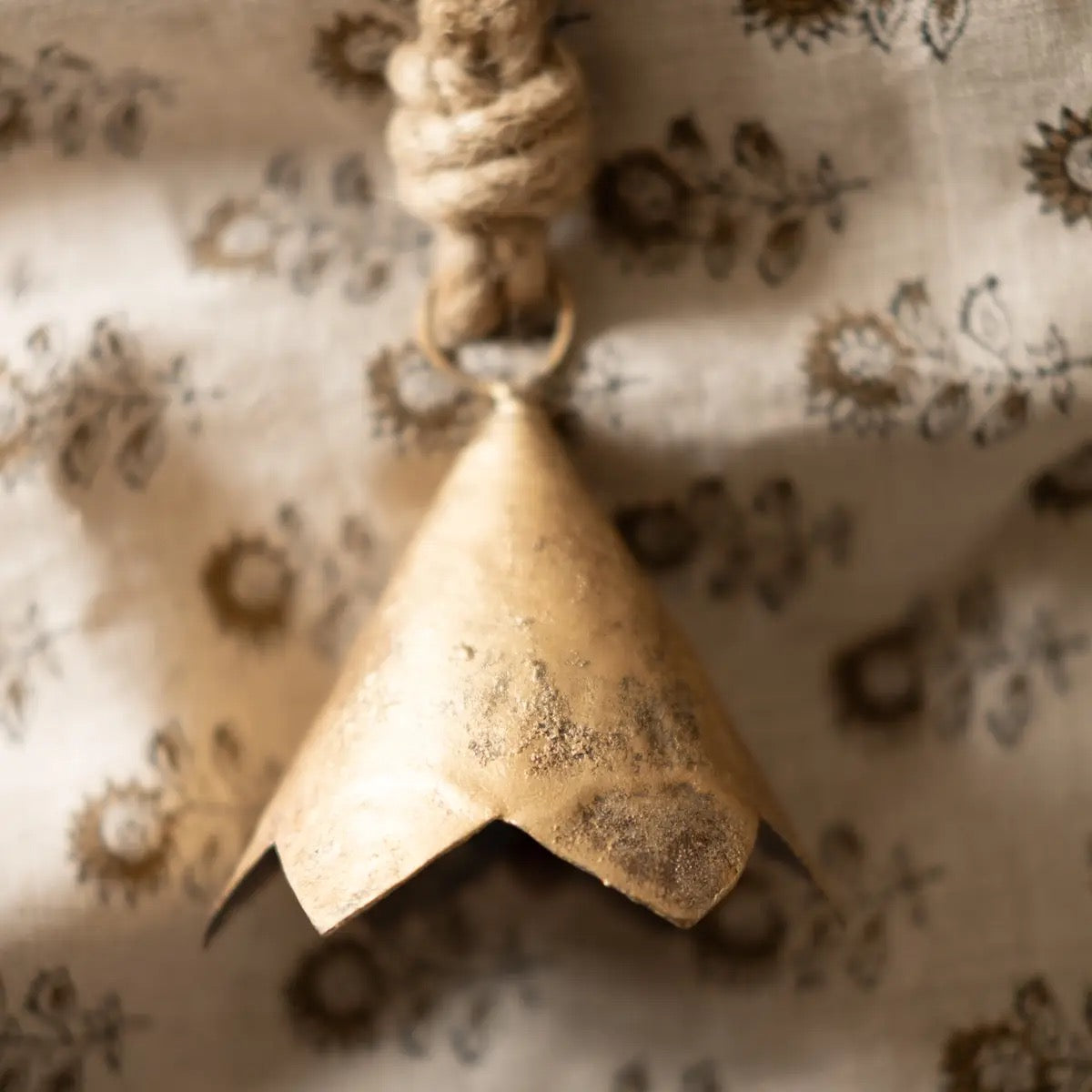 Scalloped Cow Bell