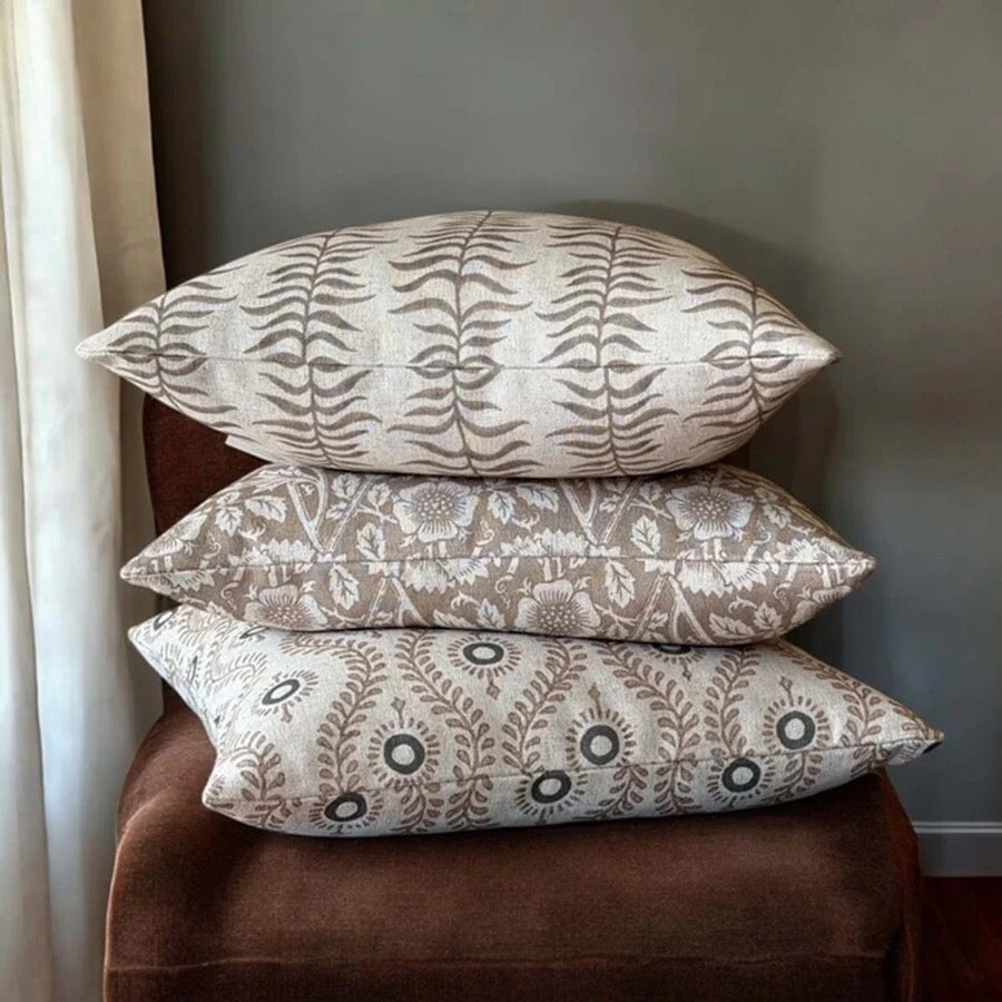 VINE, CHAMPAGNE CUSHION