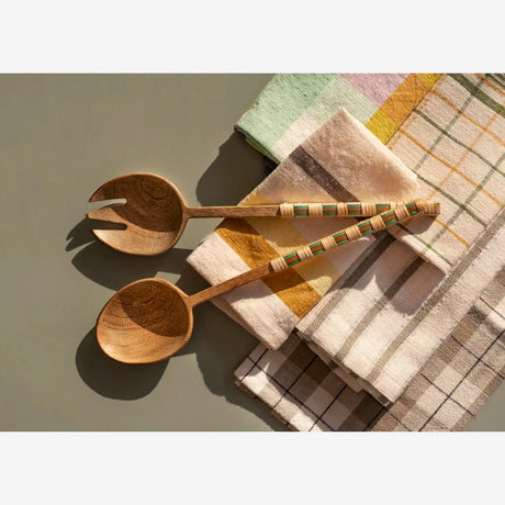 WOODEN SALAD SET W/ BAMBOO
