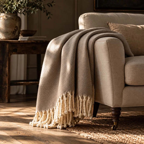 100% WOOL BEIGE THROW