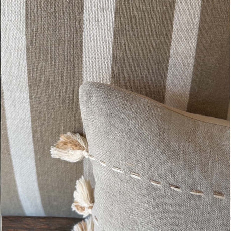 AIS TASSEL CUSHION 30X50CM