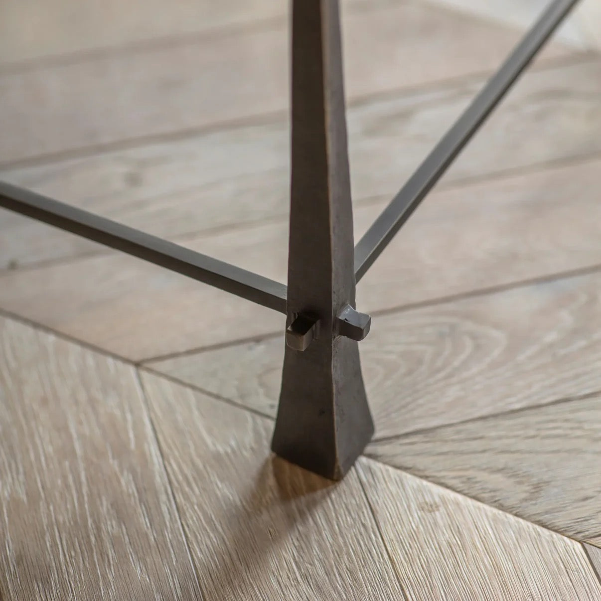 WELLINGTON SIDE TABLE
